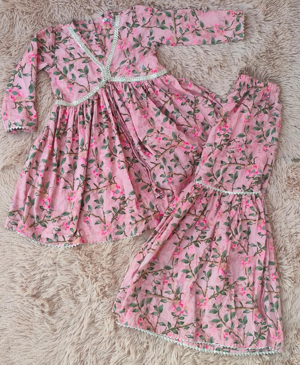 NudePinkShararaSibling